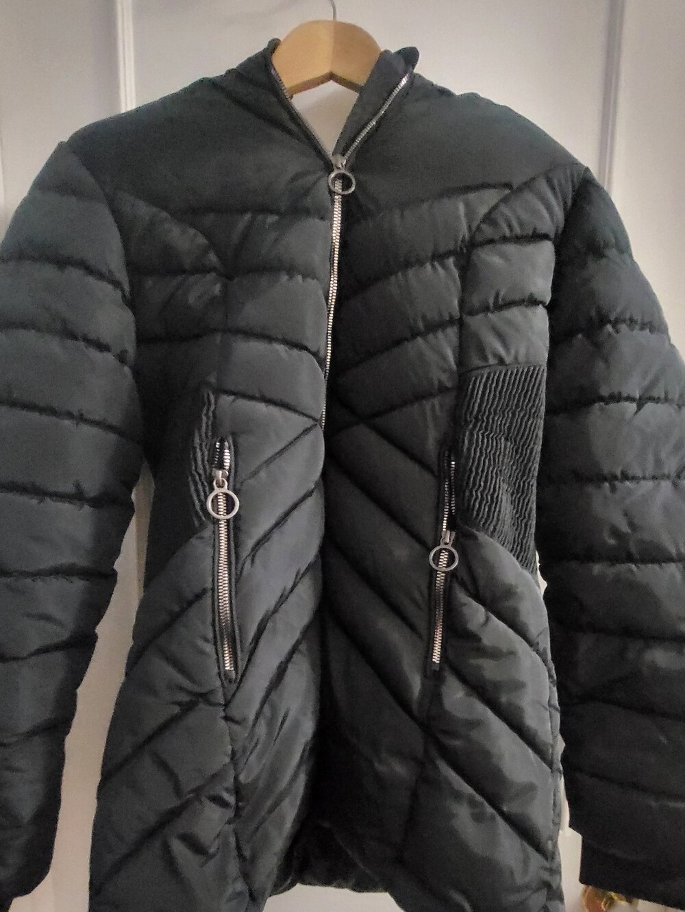 Quilted Hooded Puffer Jacket - Black